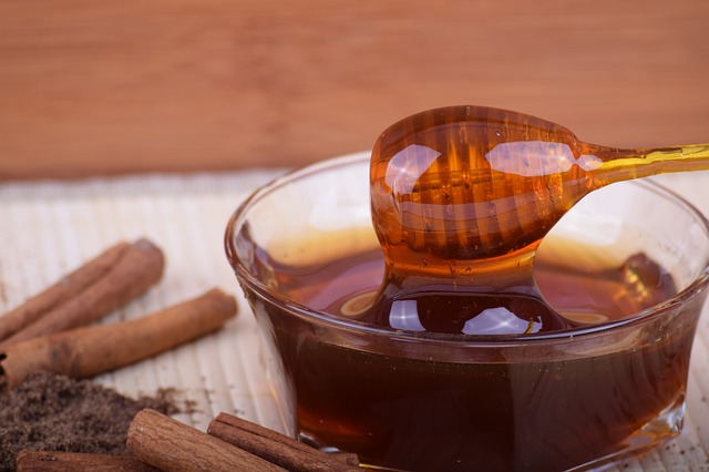 honey cinnamon for detox:3 Ayurveda detox recipe you can’t miss after festival binge