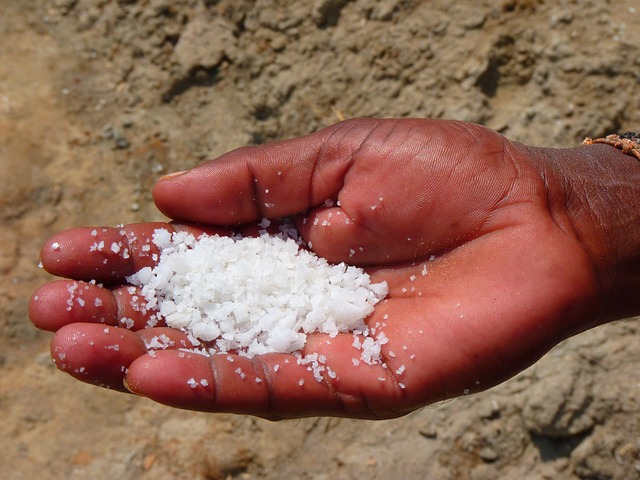Benefits of black salt: common salt is only sodium chloride
