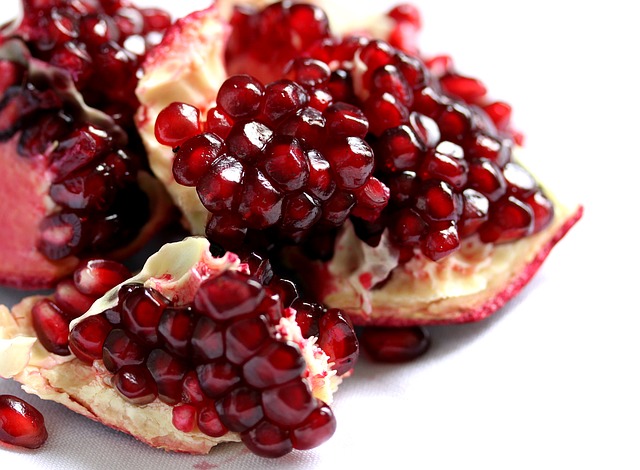 Myth vs fact on foods to treat anemia - can pomegranate treat anemia