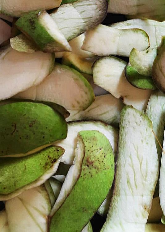 No Cooking Recipe: Green chutney with raw mango peels