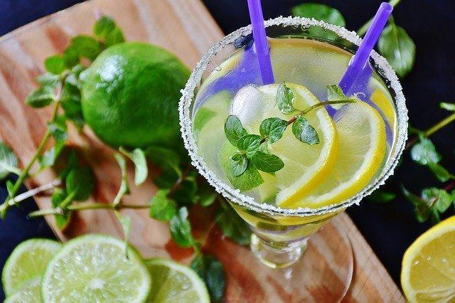 10 Indian healthy summer drink: alternatives of soft drinks: Nimbupani
